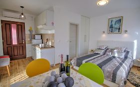 Studio Apartment Margarita